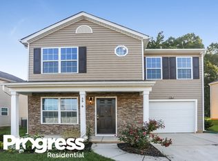 5906 Sanders Farm Ln, Charlotte, NC 28216
