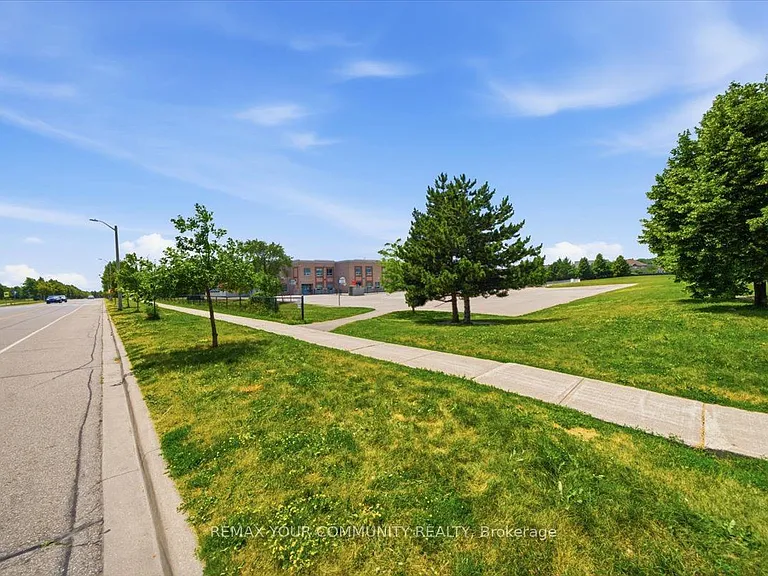 2 Hollywood Hill Cir #LOWER — Photo 25