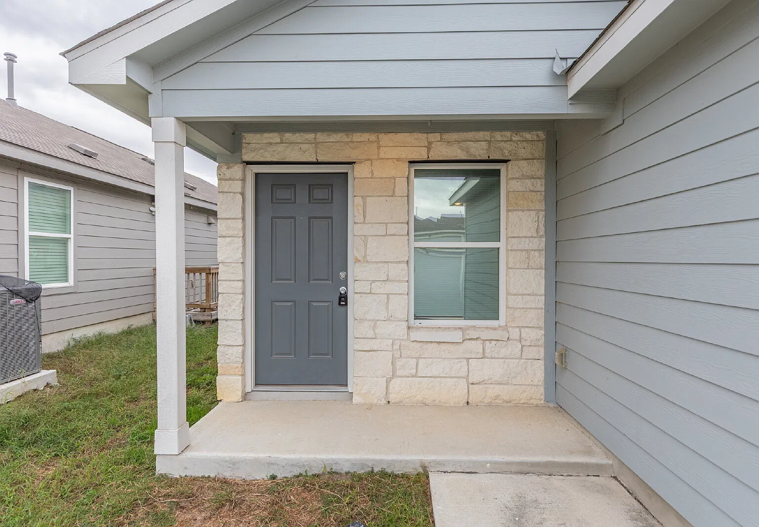 4 bed, 2.0 bath, 1625 sqft, $1,650 — Photo 3