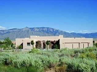 109 Todos Juntos Rd, Corrales, NM 87048