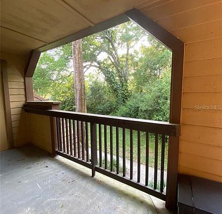 3rd image of 415 Lakepointe 203 Dr