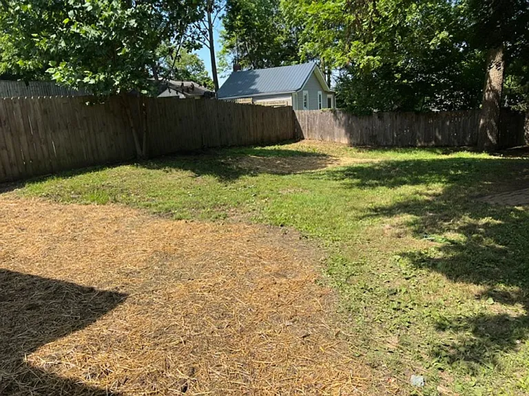 1282 Sawyer Ave — Photo 14