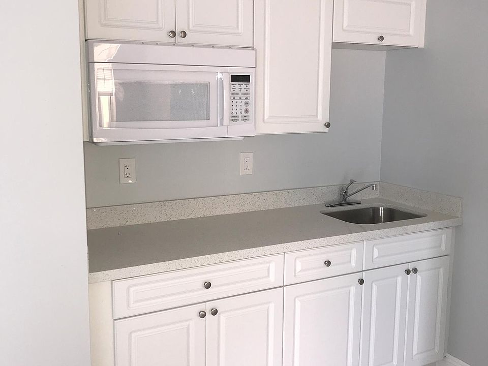 1st image of 1418 Lake Ave #C