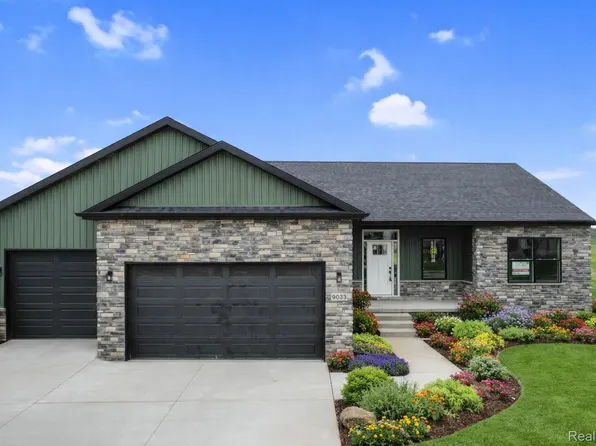 8451 Woodridge Dr, Davison, MI 48423