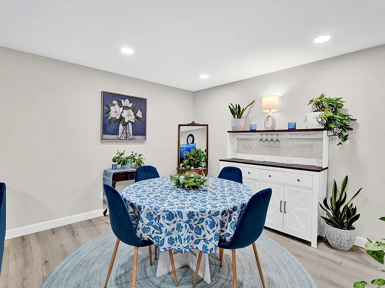 Heathmore Villas Apartments — Photo 32