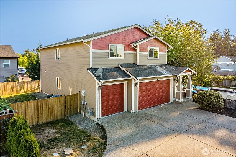 3rd image of 1418 E 68th Street Ct