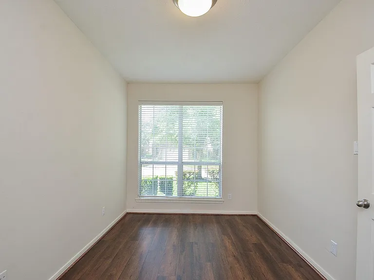5218 Lacey Oak Meadow Dr — Photo 9