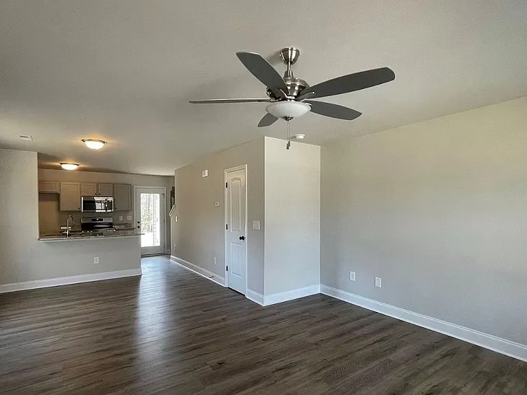 152 S Church Street Ext — Photo 2