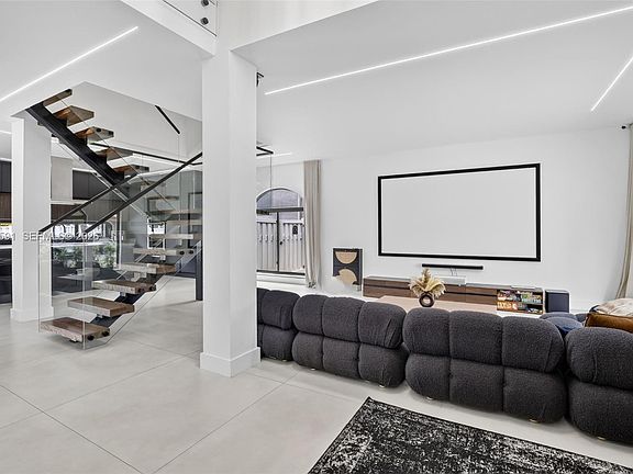 5th image of 10746 Charleston Pl