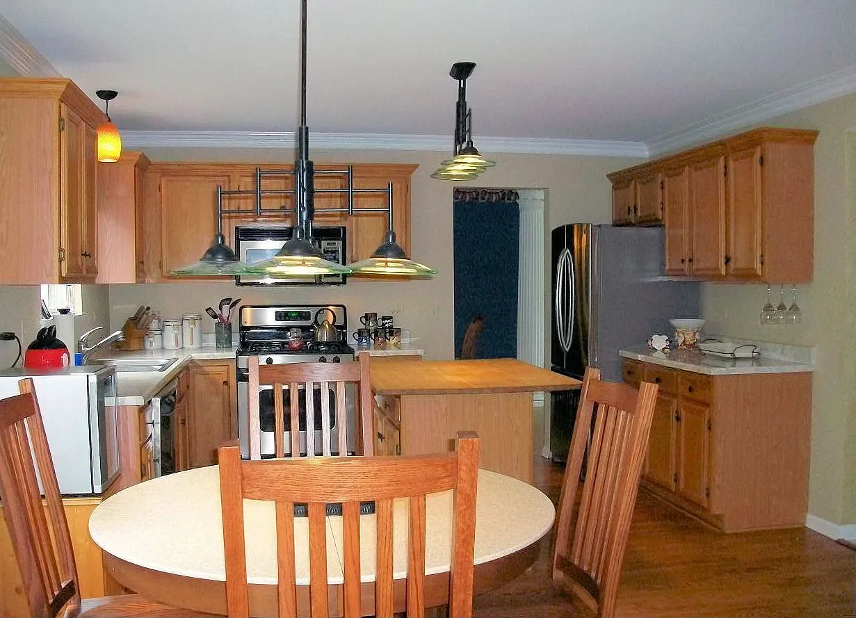 9234 Tiffany Ln photo 1