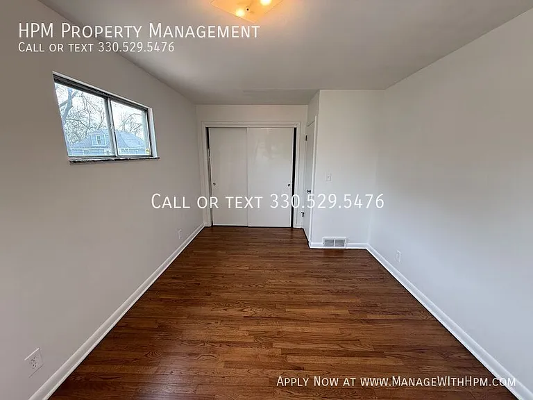15 W York St — Photo 8