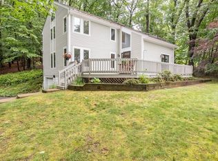 24 River Rd, Merrimac, MA 01860