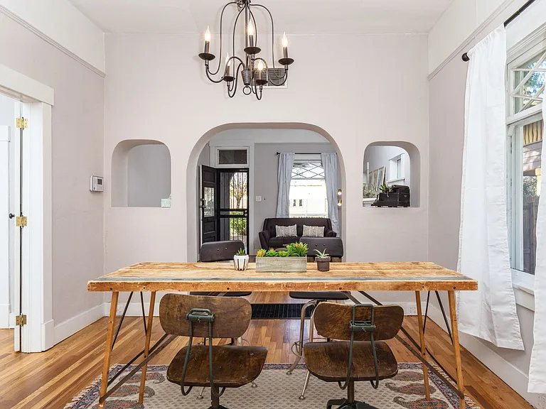 1325 W Woodland Ave — Photo 6