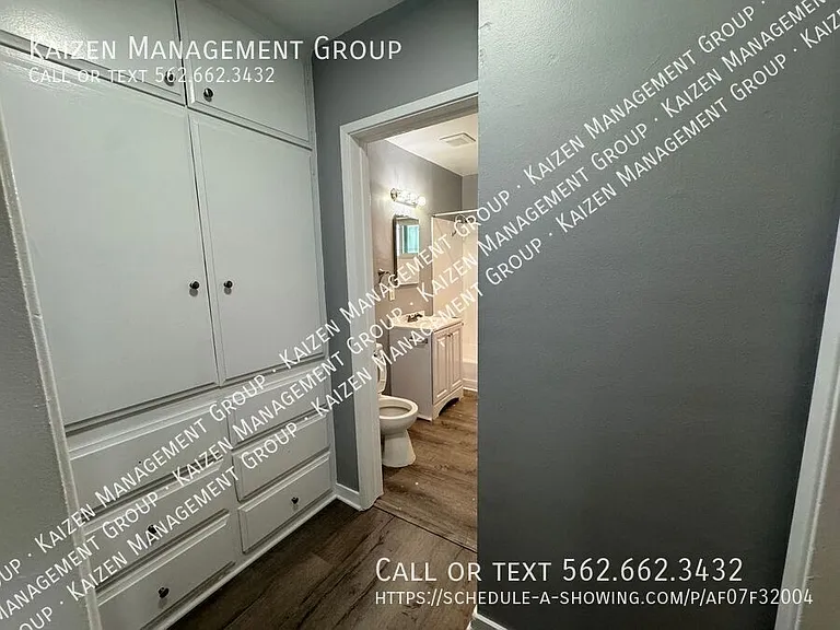1862 Pine Ave #1 — Photo 11