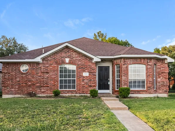 2844 Claremont Dr, Grand Prairie, TX 75052