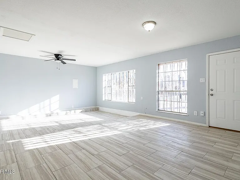 10733 Tourmaline St — Photo 15