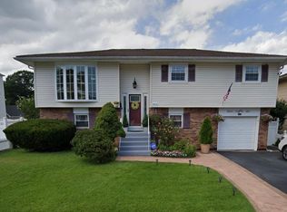 486 Hopatcong Ave #2, West Hempstead, NY 11552