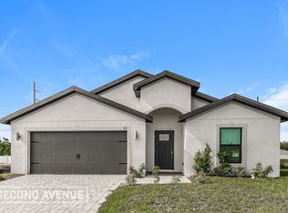 22 NE 24th Ter, Cape Coral, FL 33909