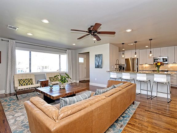 5th image of 202 E Bluebonnet Ln