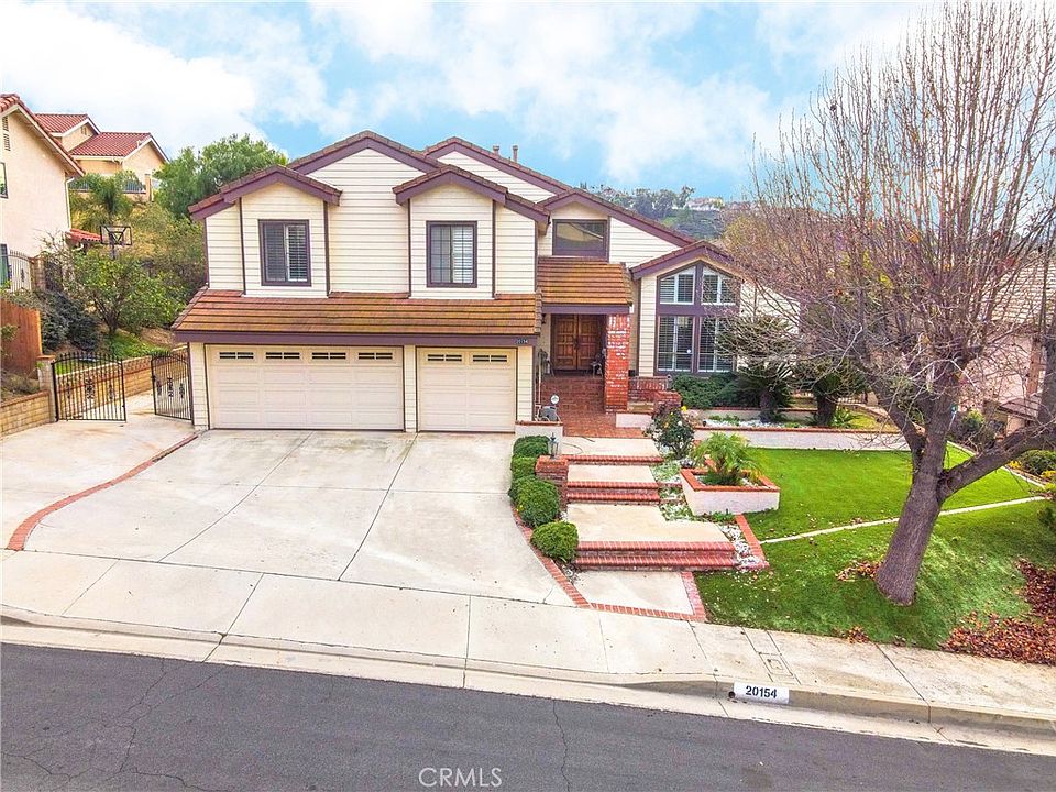 1st image of 20154 Corrinne Ln
