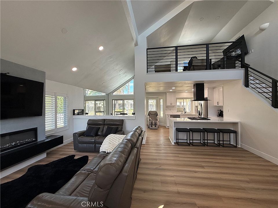 1st image of 3038 Chablis Ave