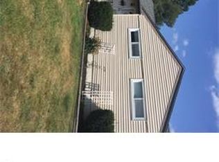 2118 Grove Rd, Bethlehem, PA 18018