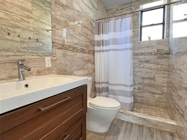 407 Ocean View Avenue image 17 of 28