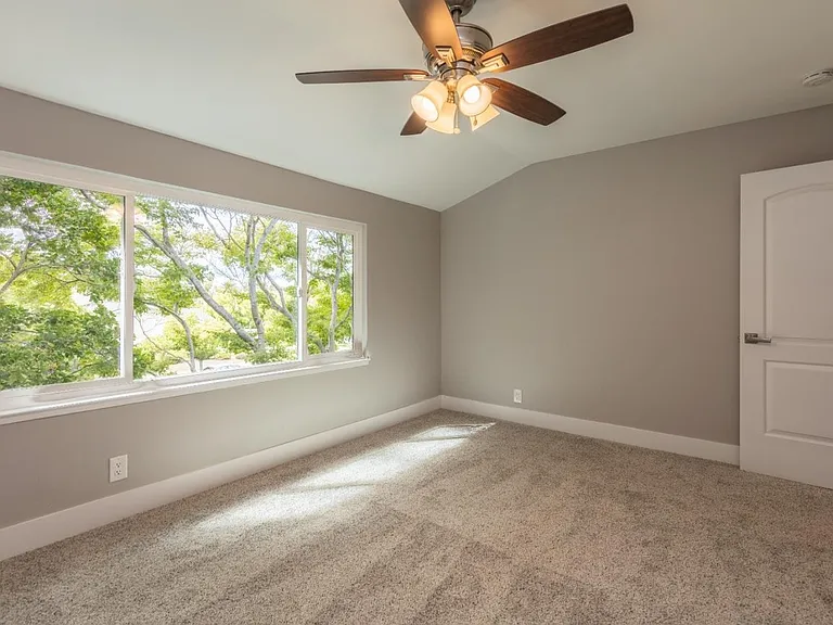 6780 Mount Pakron Dr — Photo 12