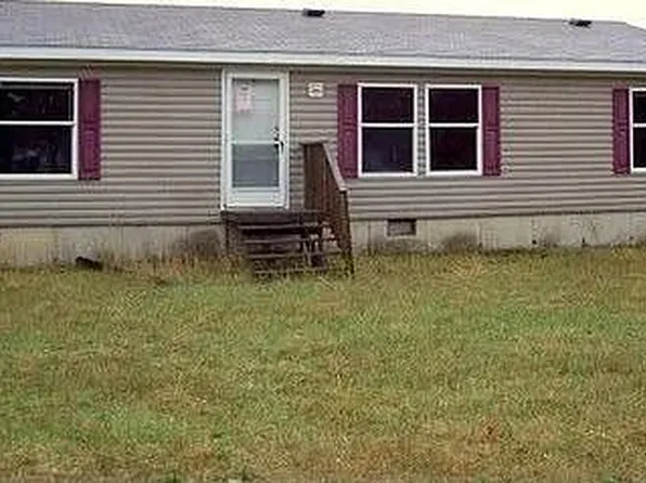 20071 Northrup Dr, Howard City, MI 49329