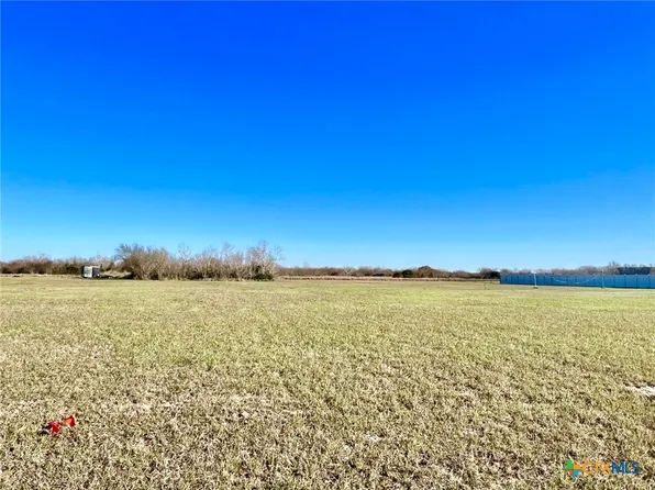 573 Wellspring Blvd, Victoria, TX 77904