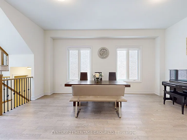 1409 Blackmore St — Photo 3