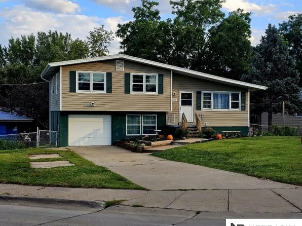 8205 S 39th Ave, Bellevue, NE 68147