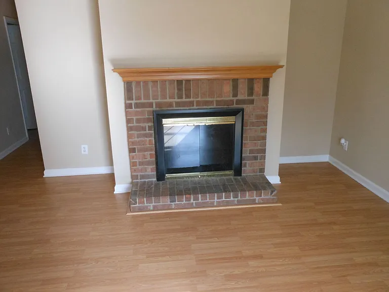 471 Cedar Park Cir — Photo 8