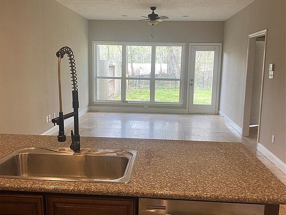 5th image of 307 Covecrest Dr #B