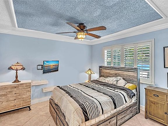 4th image of 801 NE 18th Court #108
