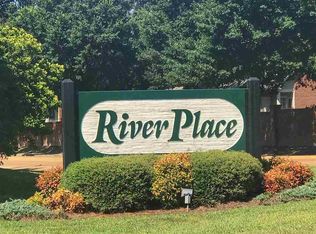 414 River Pl, Jackson, MS 39211