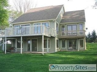 14391 Garfield Dr, Spring Lake, MI 49456