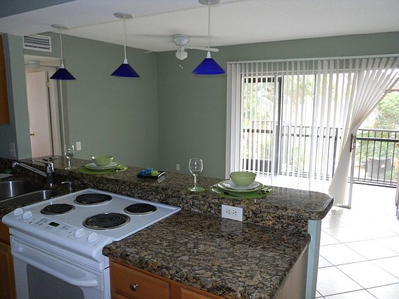 4th image of 4537 Treehouse Ln #H