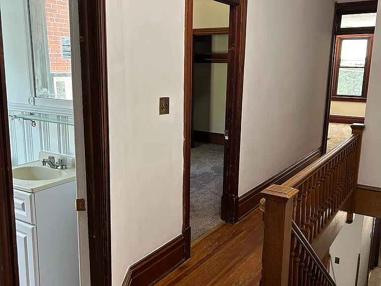 630 N Centre St — Photo 17