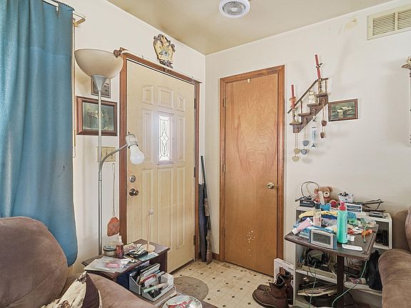 5th image of 1549 Hayden Rd