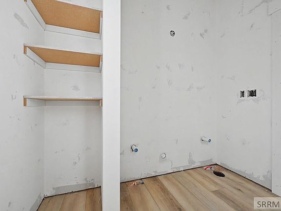 5th image of 3062 Elixir Rd