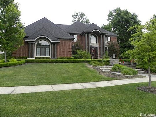 2nd image of 26461 Mandalay Cir