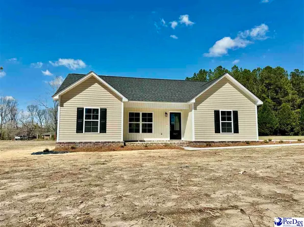 307 W 1st Ave, Pamplico, SC 29583