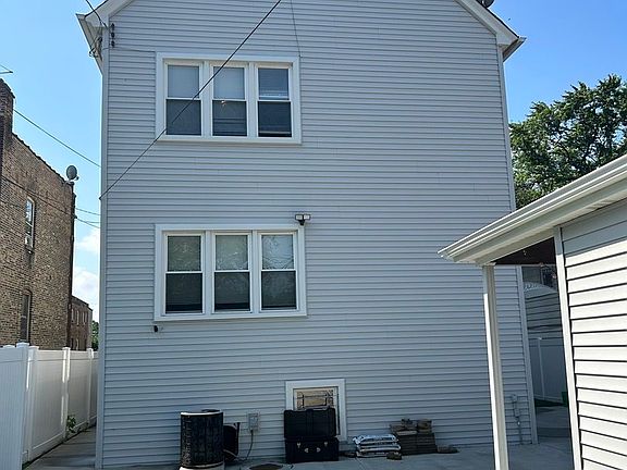 2nd image of 5924 W Superior St