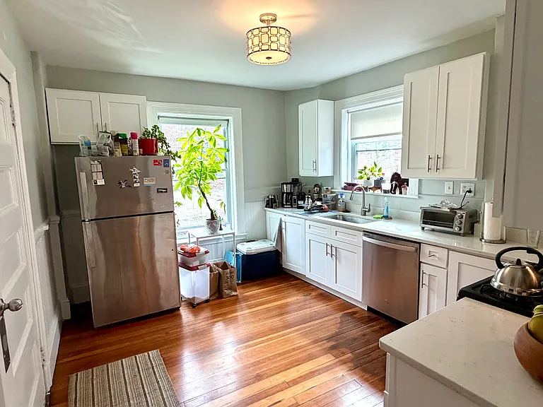108 Winthrop Rd #5 — Photo 5