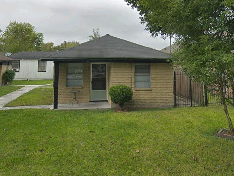 1st image of 1327 E 32nd St