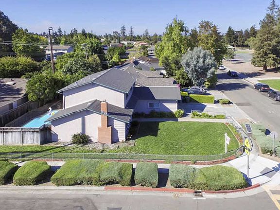3rd image of 599 Park Meadow Dr