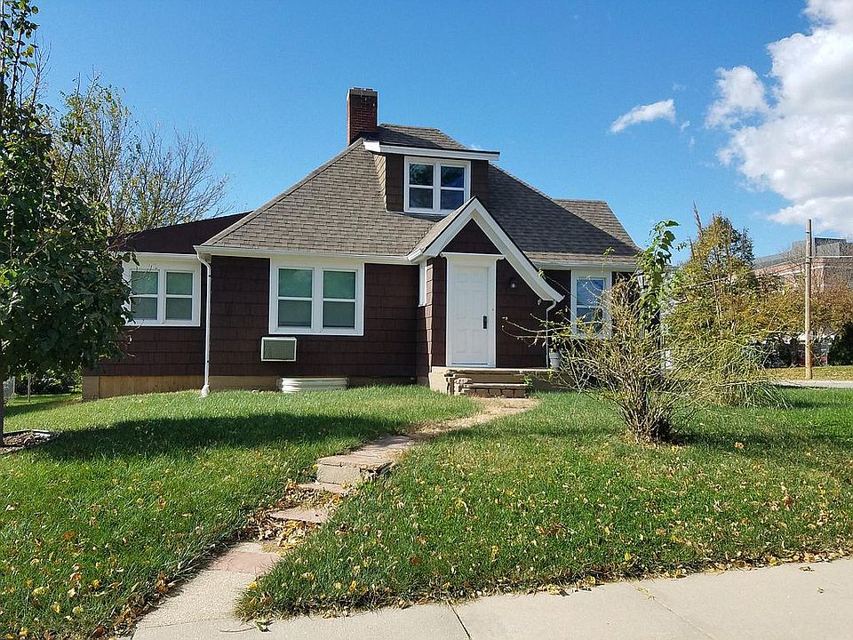 1st image of 1701 S 52nd St