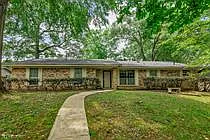 8618 Woodfox Cir — Photo 1