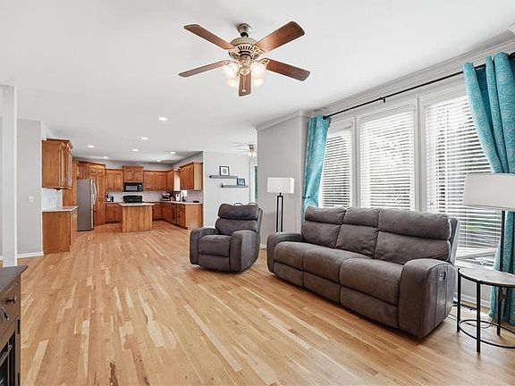 5th image of 13107 W 137th Ct